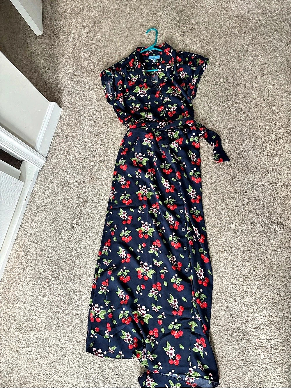 Draper James V-Neck Midi/maxi Dress in Cherry Blossom Cherry Blossom Blue & Red